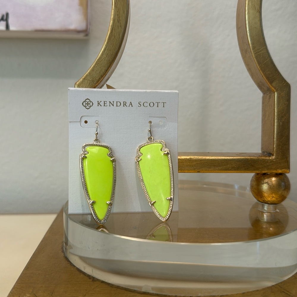 NWT Kendra Scott Skylar’s
